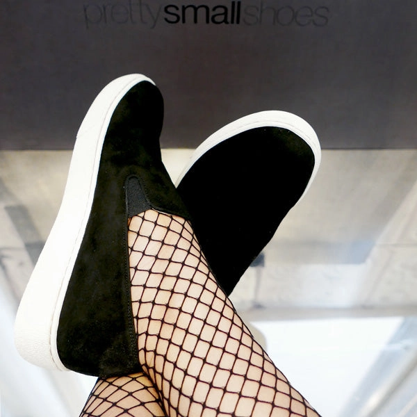 *UK size 3 - LIVE ON - mono white, 3cm heels