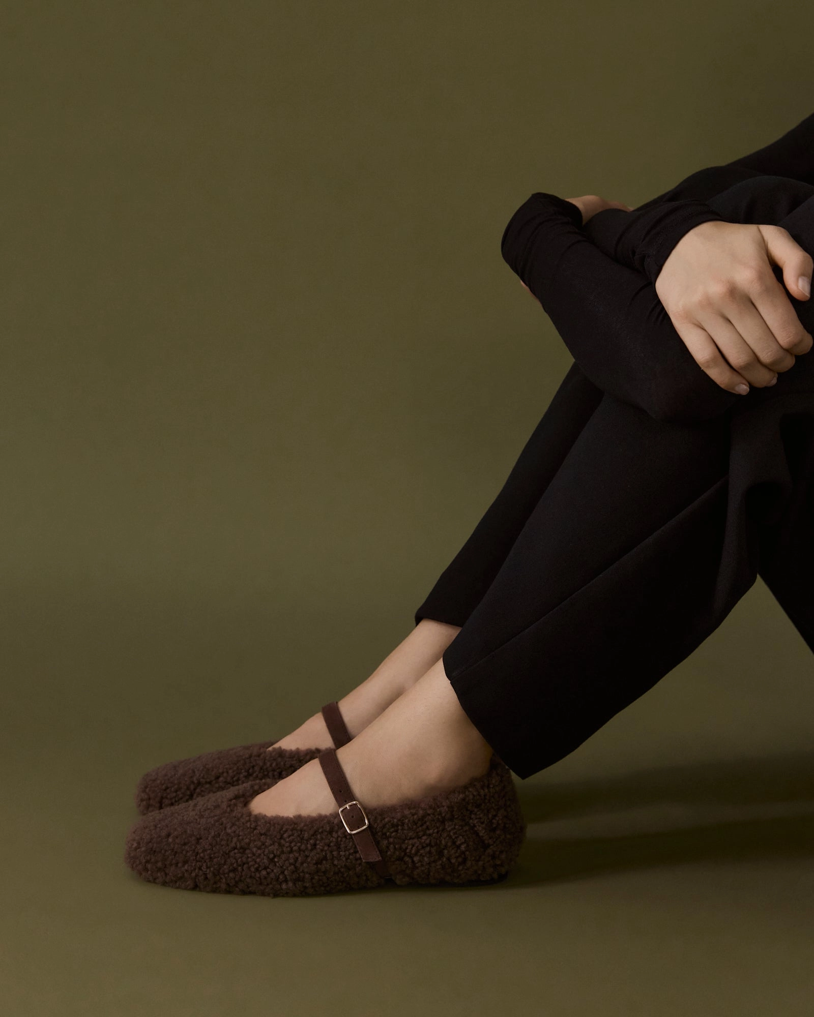 APRIL CASUAL FLATS TAUPE SHEARLING