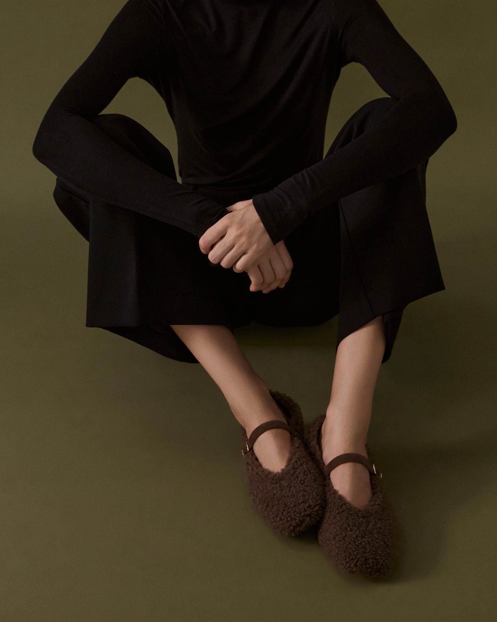 APRIL CASUAL FLATS TAUPE SHEARLING