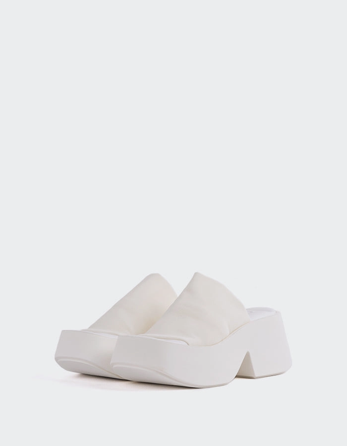 Douce White Lycra
