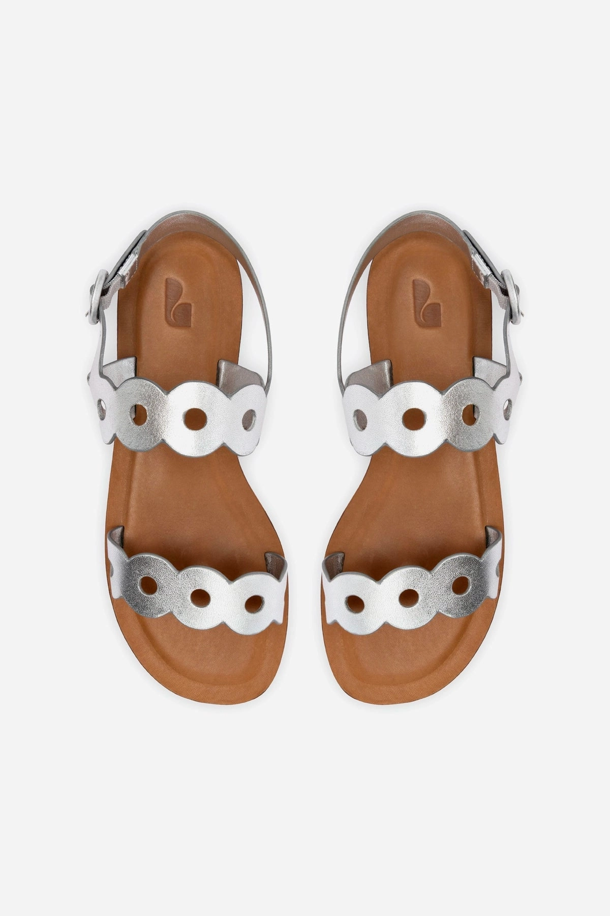 Florence Flat Sandal In Silver Metallic Leather
