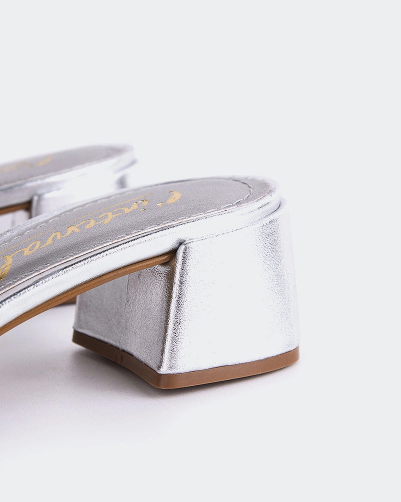 Fortunata Silver Metal