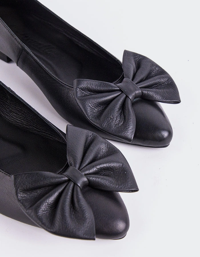 Ulwin Black Leather
