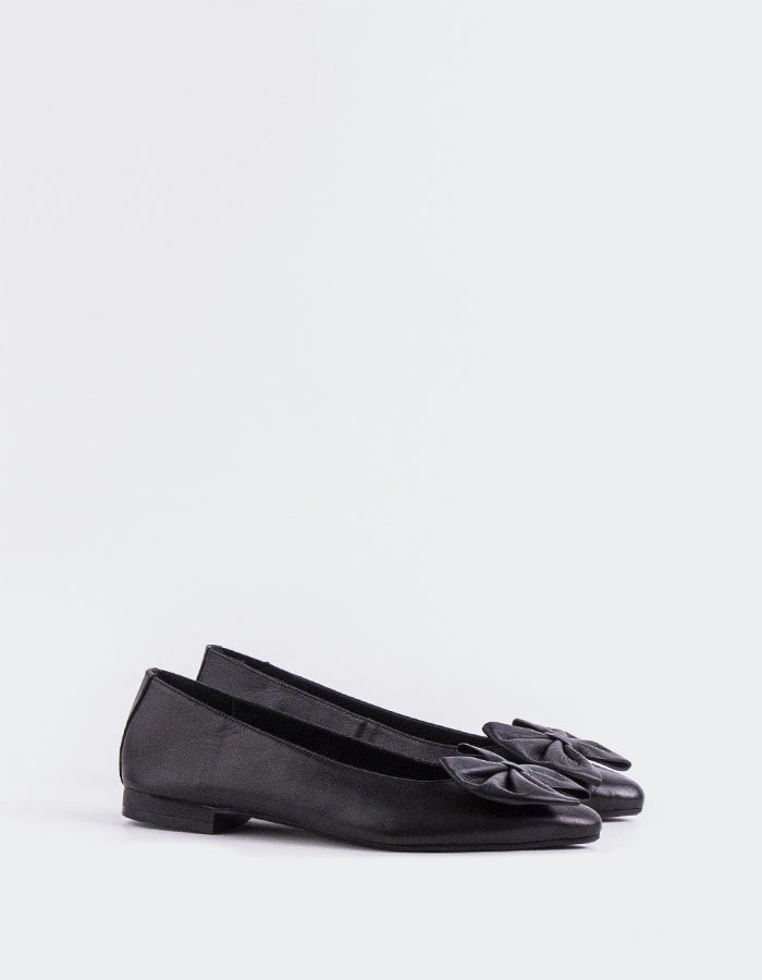 Ulwin Black Leather