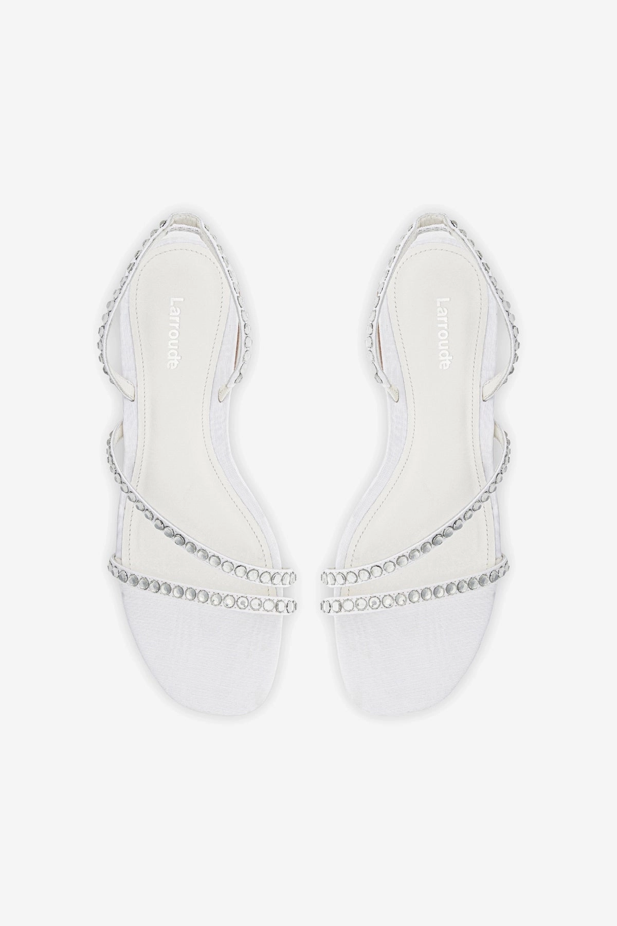 Vicky Flat Sandal In White Fabric and Crystals
