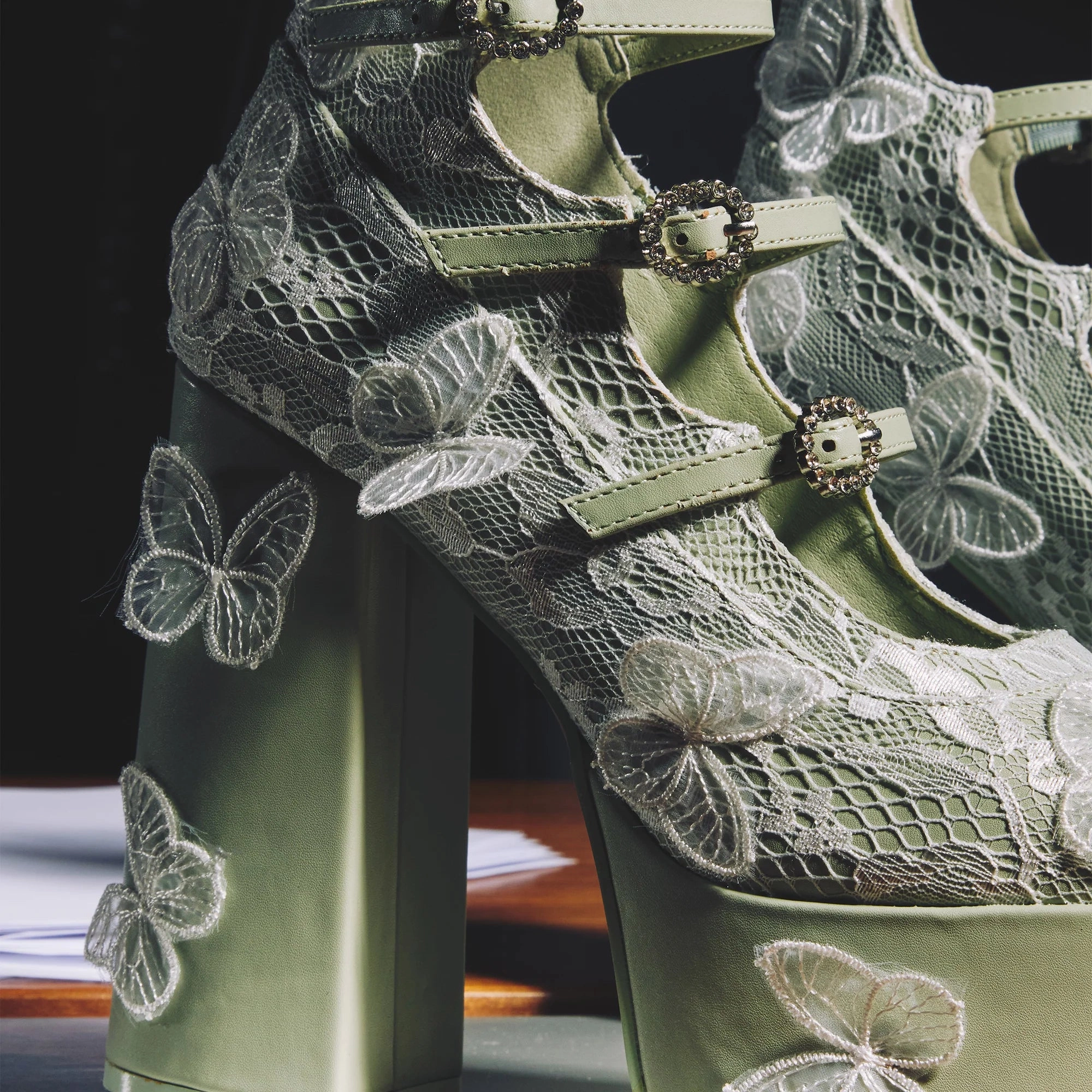 Wild Lotus Butterfly Lace Platform Heels - Green